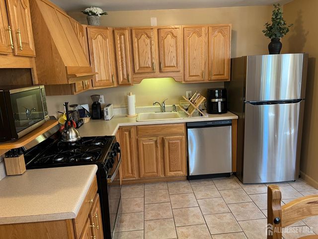 4 Rodney Road, East Brunswick, NJ 08816