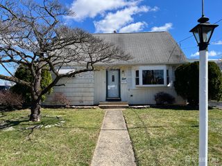 4 Rodney Road, East Brunswick, NJ 08816