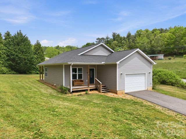 10 Scarlett Ridge Drive, Marshall, NC 28753