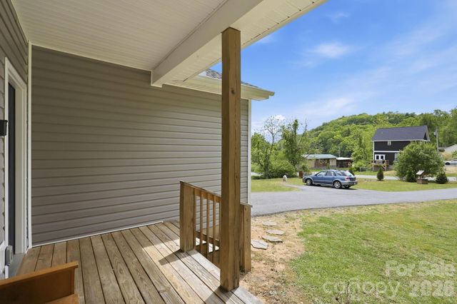 10 Scarlett Ridge Drive, Marshall, NC 28753