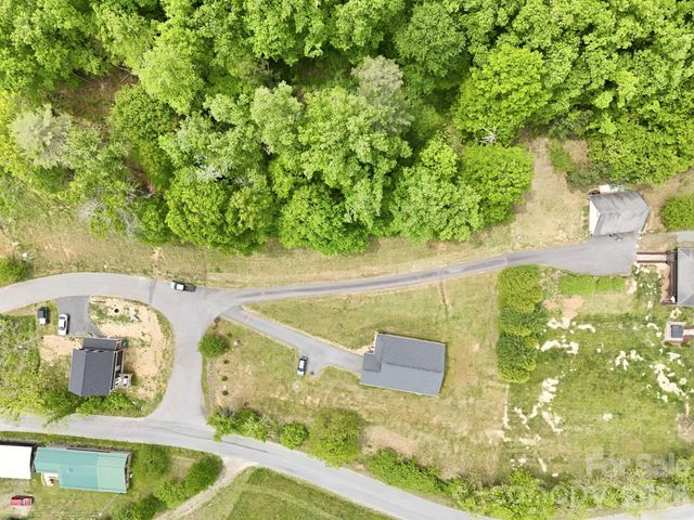 10 Scarlett Ridge Drive, Marshall, NC 28753