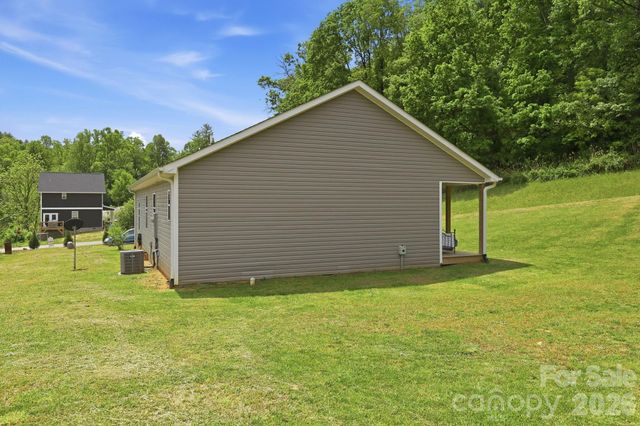 10 Scarlett Ridge Drive, Marshall, NC 28753