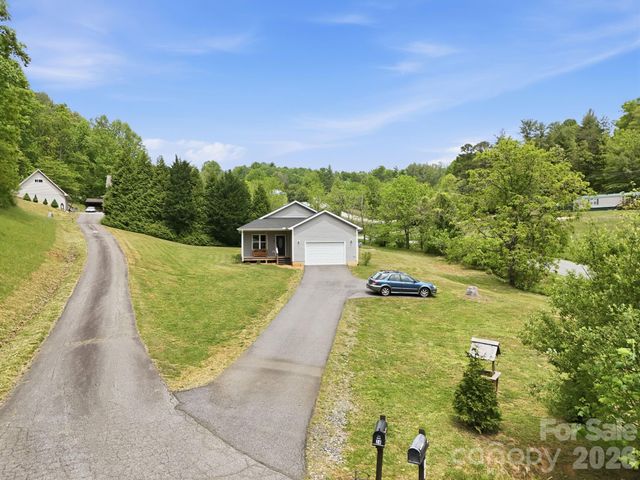 10 Scarlett Ridge Drive, Marshall, NC 28753