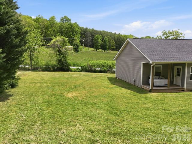 10 Scarlett Ridge Drive, Marshall, NC 28753