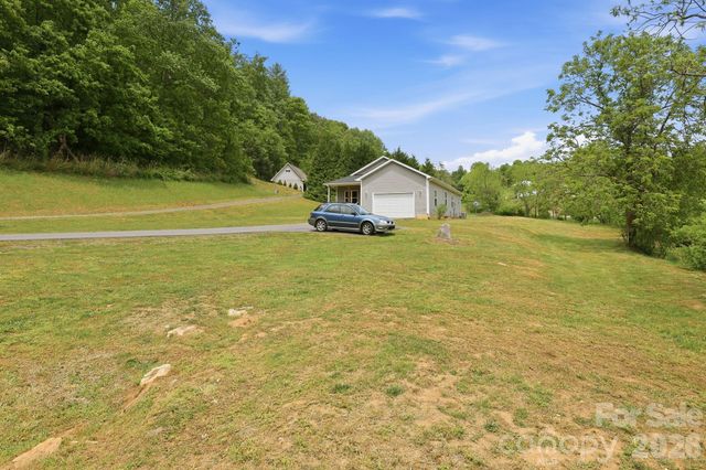 10 Scarlett Ridge Drive, Marshall, NC 28753