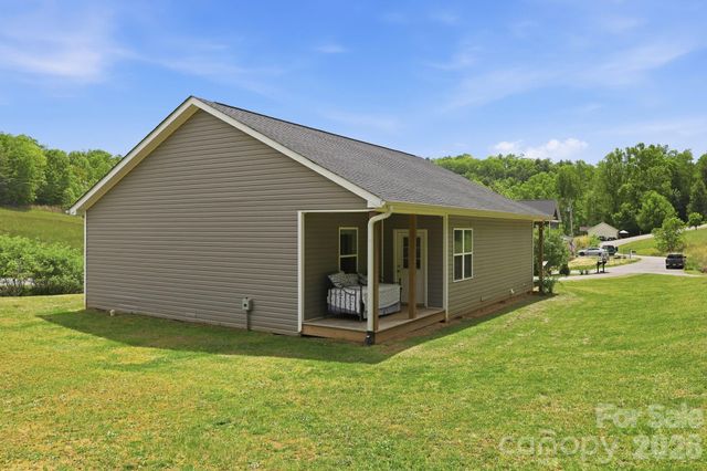 10 Scarlett Ridge Drive, Marshall, NC 28753