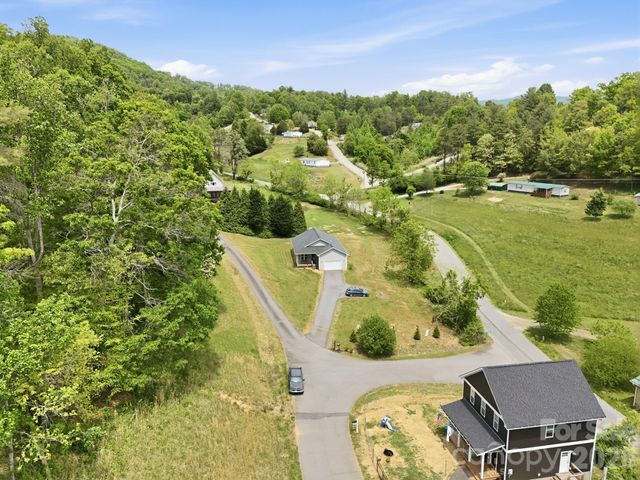10 Scarlett Ridge Drive, Marshall, NC 28753