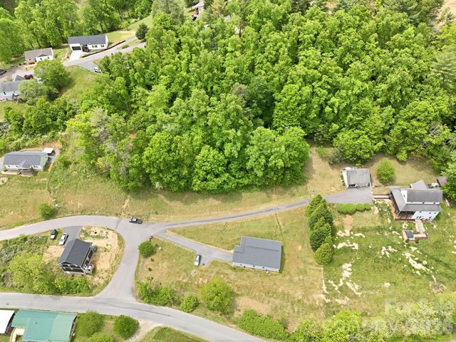 10 Scarlett Ridge Drive, Marshall, NC 28753