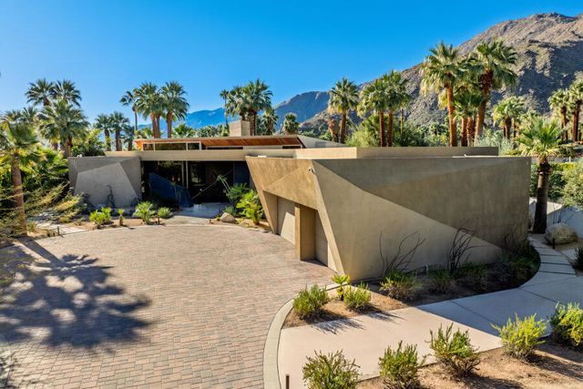 740 N Prescott Drive, Palm Springs, CA 92262