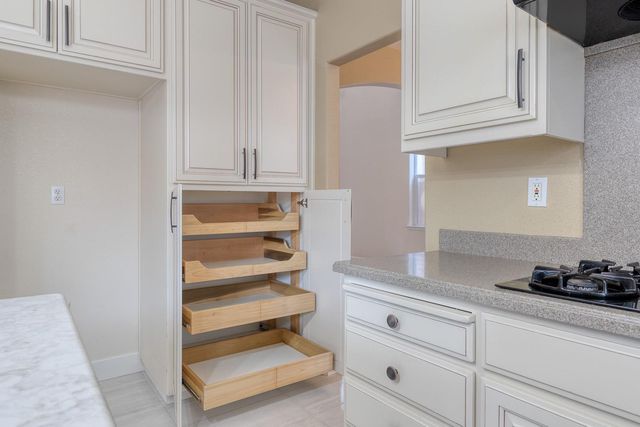 2833 Winged Foot Way, Modesto, CA 95355