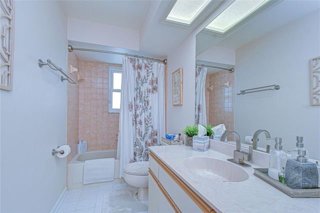 1227 RAINBROOK CIRCLE, Valrico, FL 33596