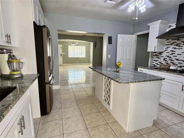 2117 W CLIFTON STREET, Tampa, FL 33603