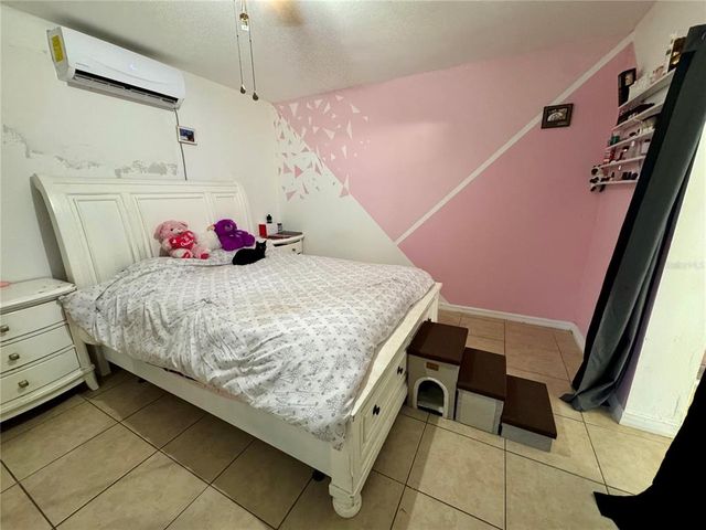 2117 W CLIFTON STREET, Tampa, FL 33603