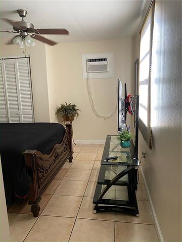 2117 W CLIFTON STREET, Tampa, FL 33603