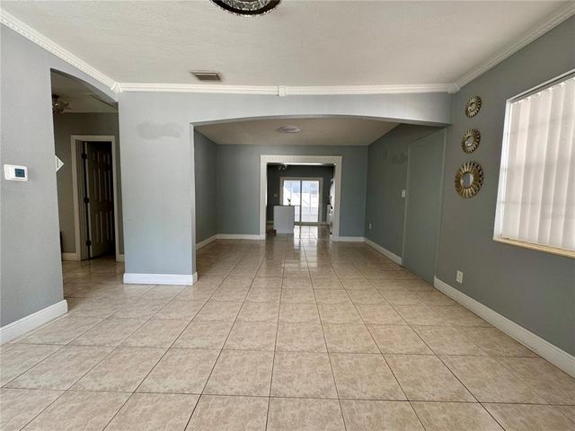 2117 W CLIFTON STREET, Tampa, FL 33603
