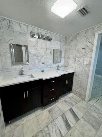 2117 W CLIFTON STREET, Tampa, FL 33603