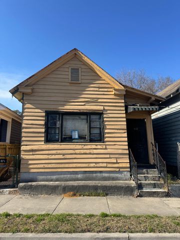 90 Romney Street, Charleston, SC 29403