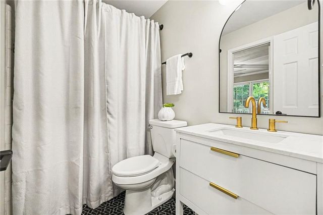 5038 Heatherdale Lane, Atlanta, GA 30360