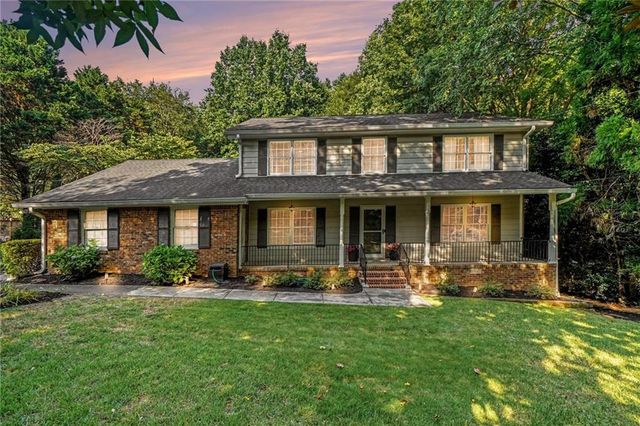 5038 Heatherdale Lane, Atlanta, GA 30360