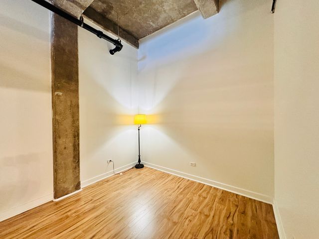 320 E 21st Street 805, Chicago, IL 60616