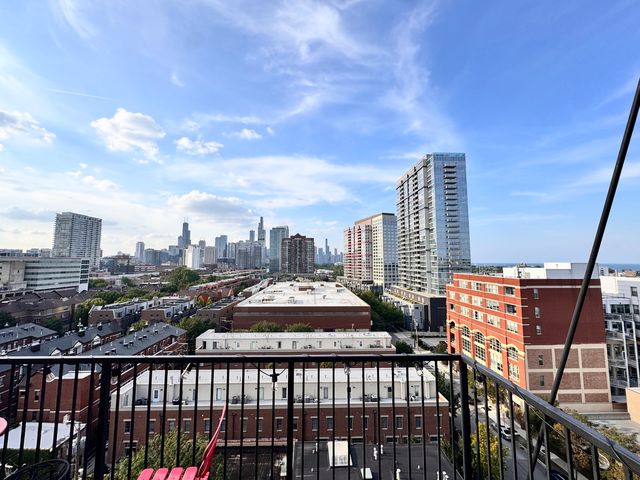 320 E 21st Street 805, Chicago, IL 60616