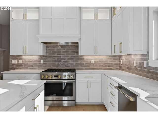 891 8TH St, Lake Oswego, OR 97034