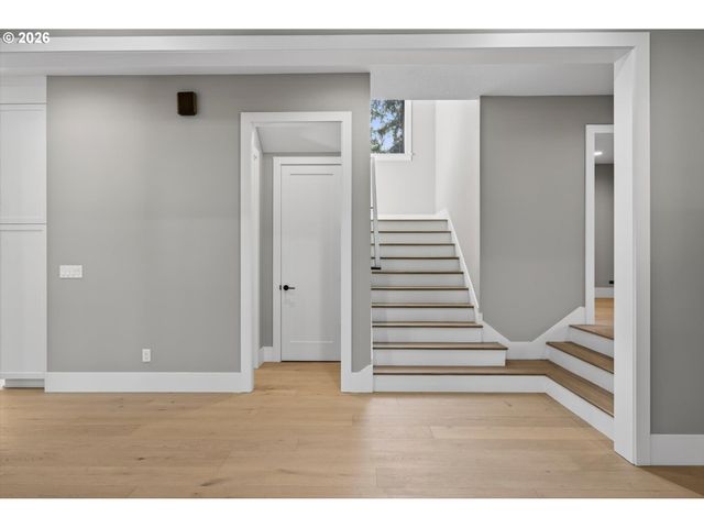 891 8TH St, Lake Oswego, OR 97034