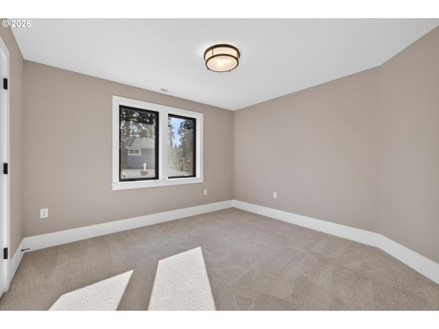 891 8TH St, Lake Oswego, OR 97034