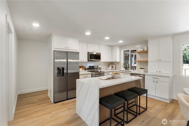 6918 Topaz Drive SW, Lakewood, WA 98498