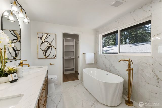 6918 Topaz Drive SW, Lakewood, WA 98498