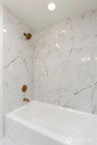 6918 Topaz Drive SW, Lakewood, WA 98498