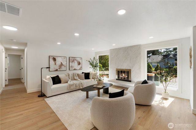 6918 Topaz Drive SW, Lakewood, WA 98498