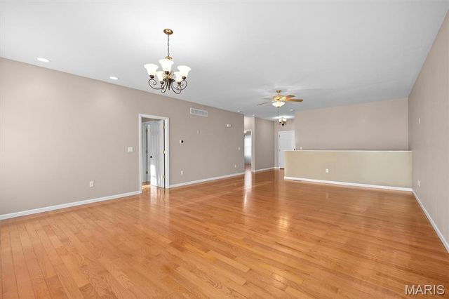 1675 Lakepointe Estates Drive, O'fallon, IL 62269