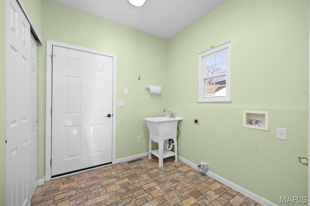 1675 Lakepointe Estates Drive, O'fallon, IL 62269