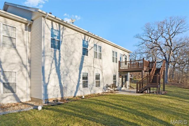 1675 Lakepointe Estates Drive, O'fallon, IL 62269