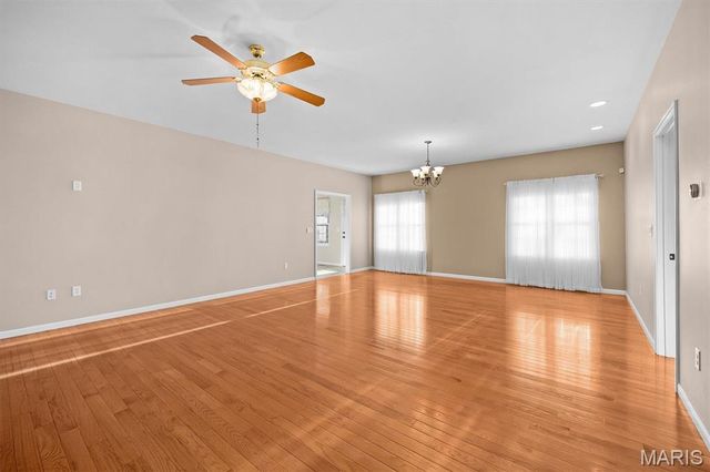 1675 Lakepointe Estates Drive, O'fallon, IL 62269