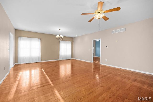 1675 Lakepointe Estates Drive, O'fallon, IL 62269