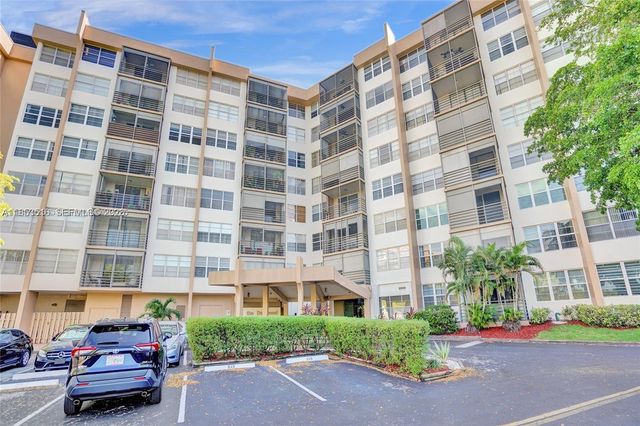 1100 Saint Charles Place 504, Pembroke Pines, FL 33026