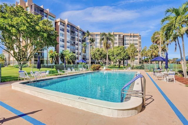 1100 Saint Charles Place 504, Pembroke Pines, FL 33026