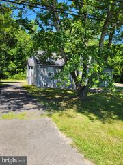7640 LEONARDTOWN RD, Hughesville, MD 20637