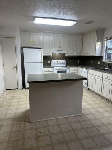 16280 Sun View Lane, Conroe, TX 77302