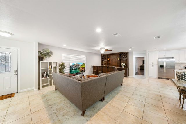 11712 Foley DR, Del Valle, TX 78617