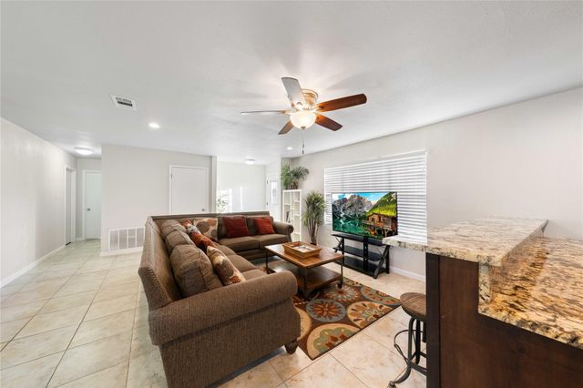 11712 Foley DR, Del Valle, TX 78617