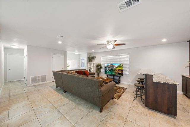 11712 Foley DR, Del Valle, TX 78617