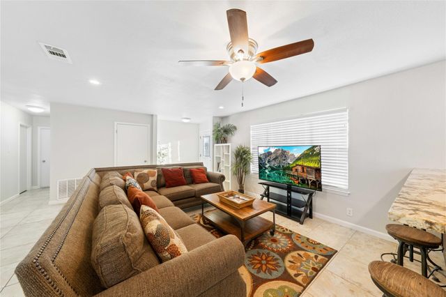 11712 Foley DR, Del Valle, TX 78617