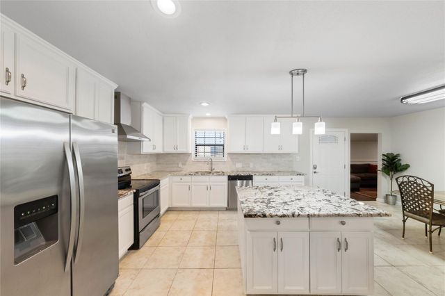 11712 Foley DR, Del Valle, TX 78617