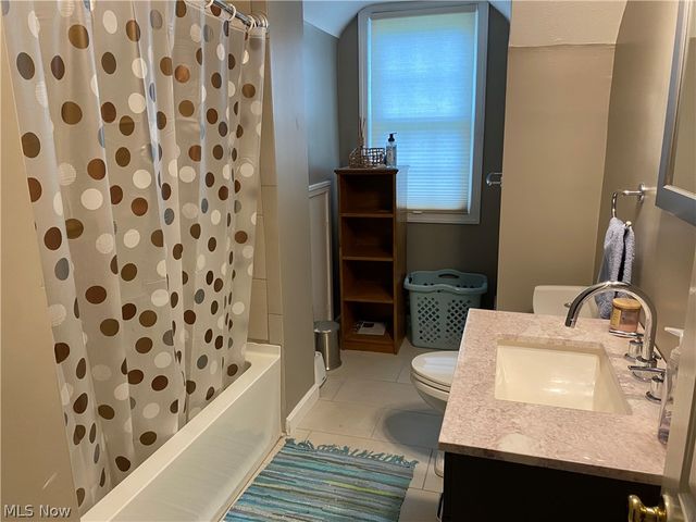123 Alburn Drive, Youngstown, OH 44512