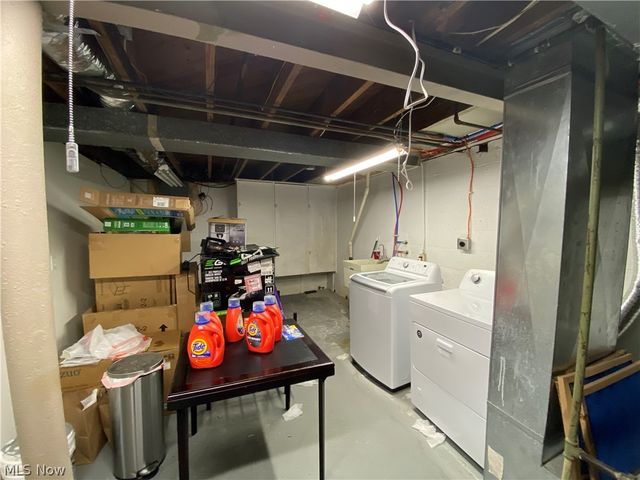 123 Alburn Drive, Youngstown, OH 44512