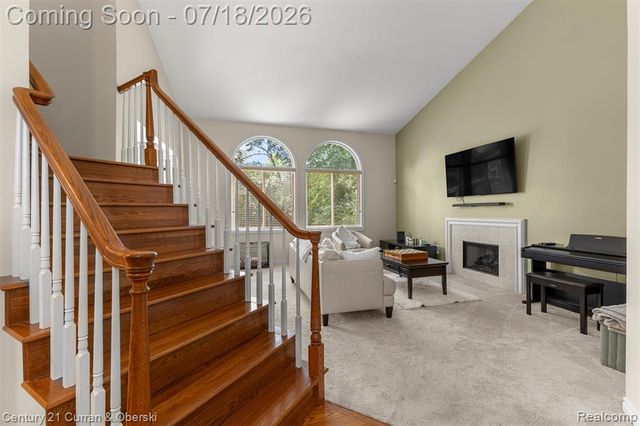27363 Oxford Drive, Southfield, MI 48033