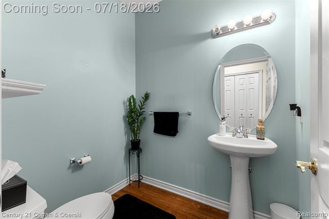27363 Oxford Drive, Southfield, MI 48033